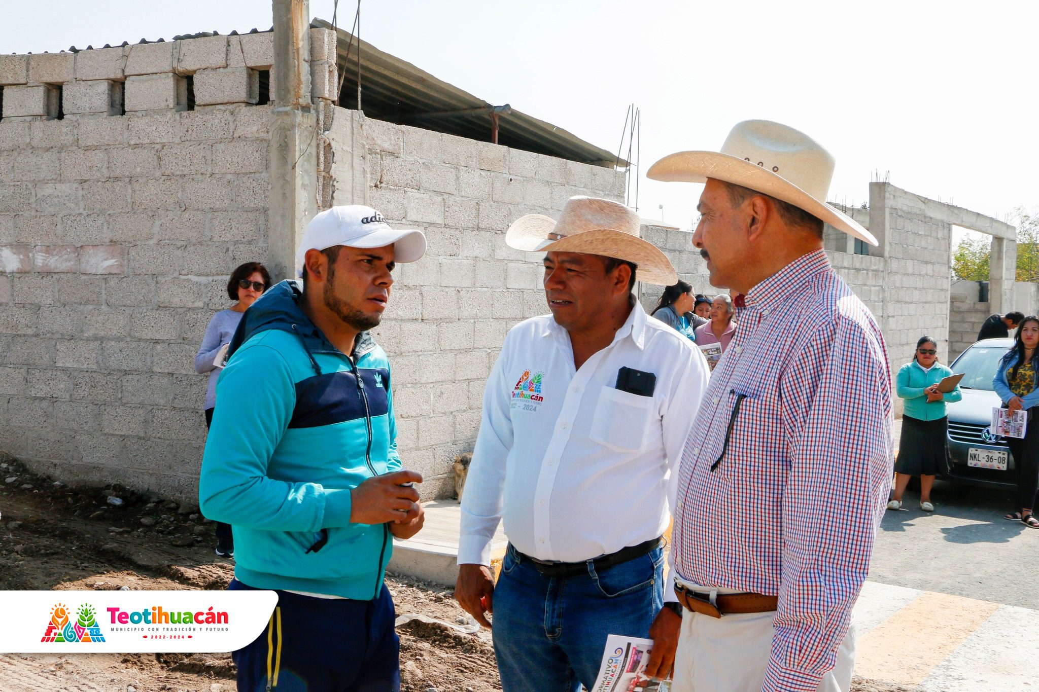 1679164952 579 Banderazo de inicio a la obra de repavimentacion con mezcla