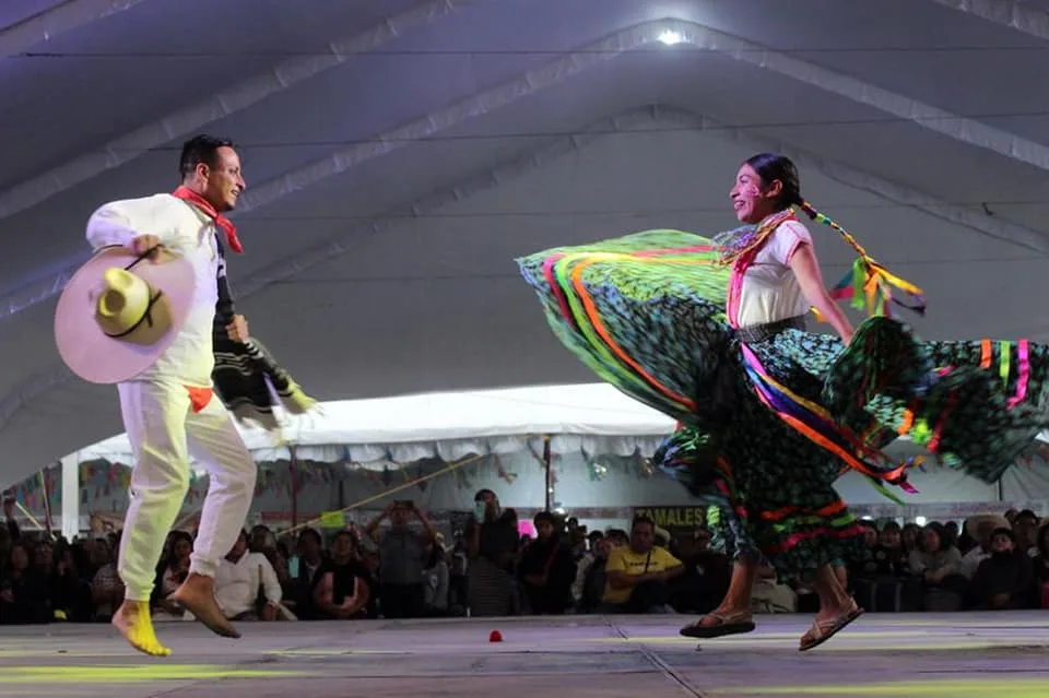 1679315039 MILES DE FAMILIAS DISFRUTAN DEL SEGUNDO DIA DEL FESTIVAL CULTURAL jpg