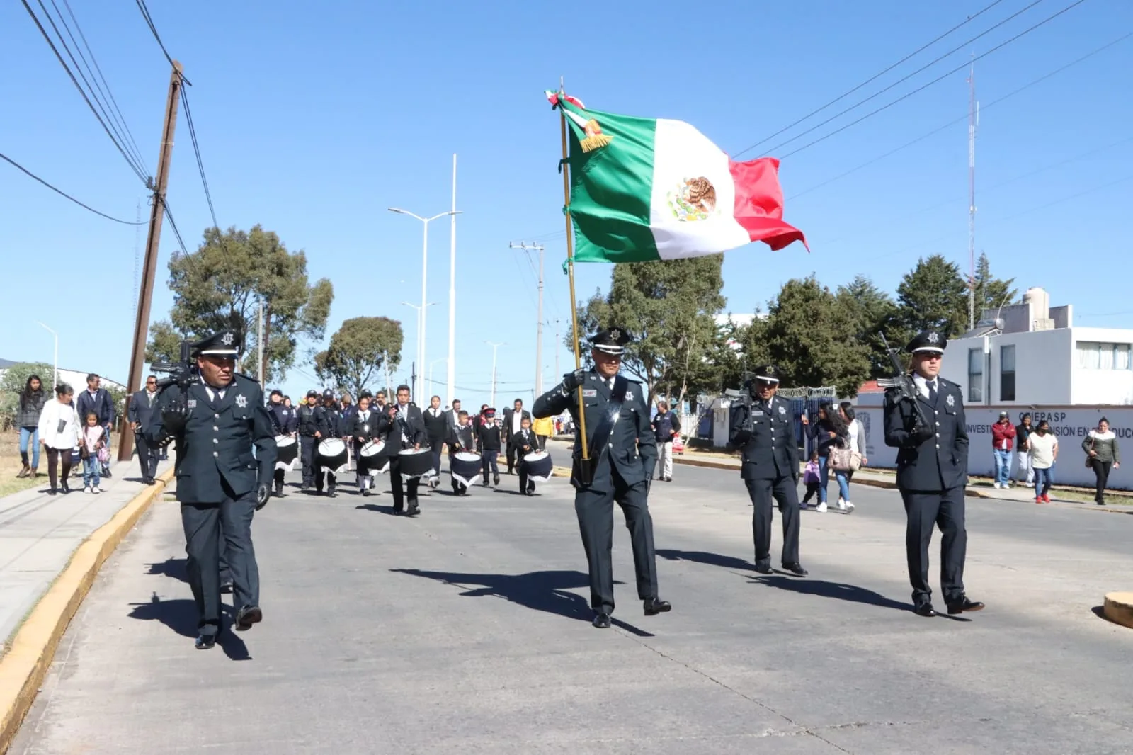 1679434993 Esta manana realizamos el desfile y la ceremonia civica alusiva jpg