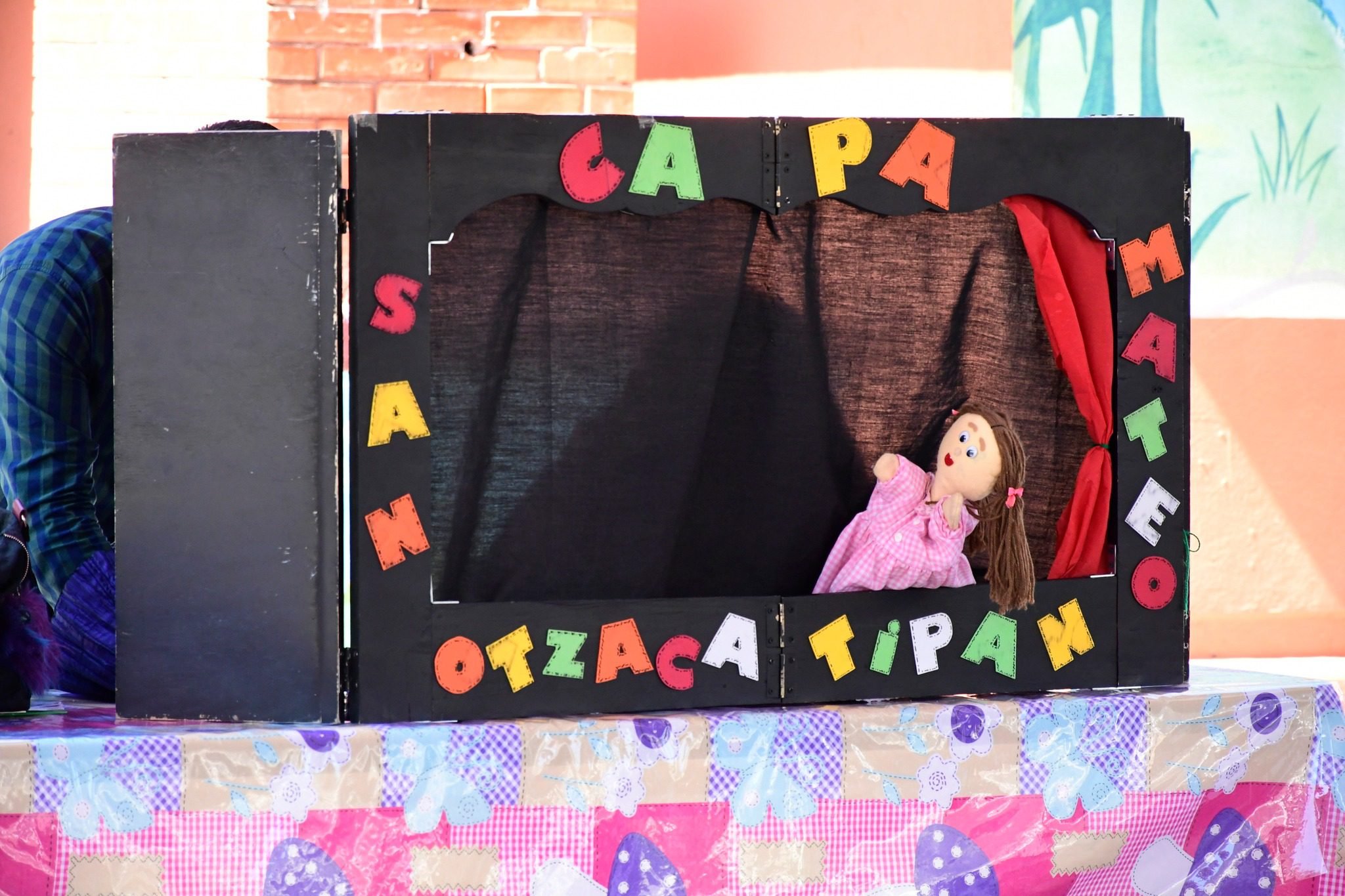 1679526986 304 En primaria Benito Juarez de Jilotzingo se presentan teatro guinol