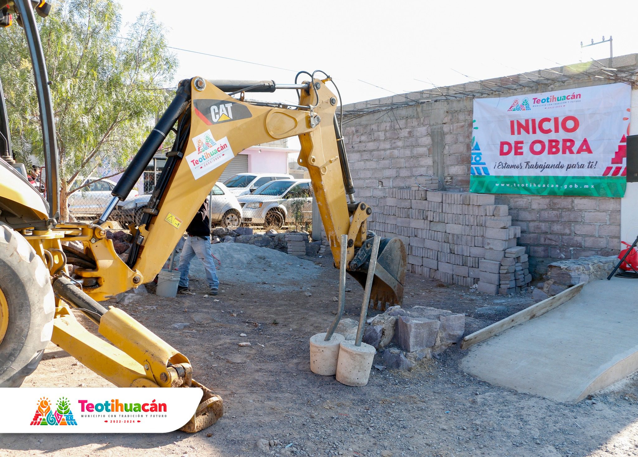 1679573303 69 Banderazo de inicio a la obra Construccion de aula escolar