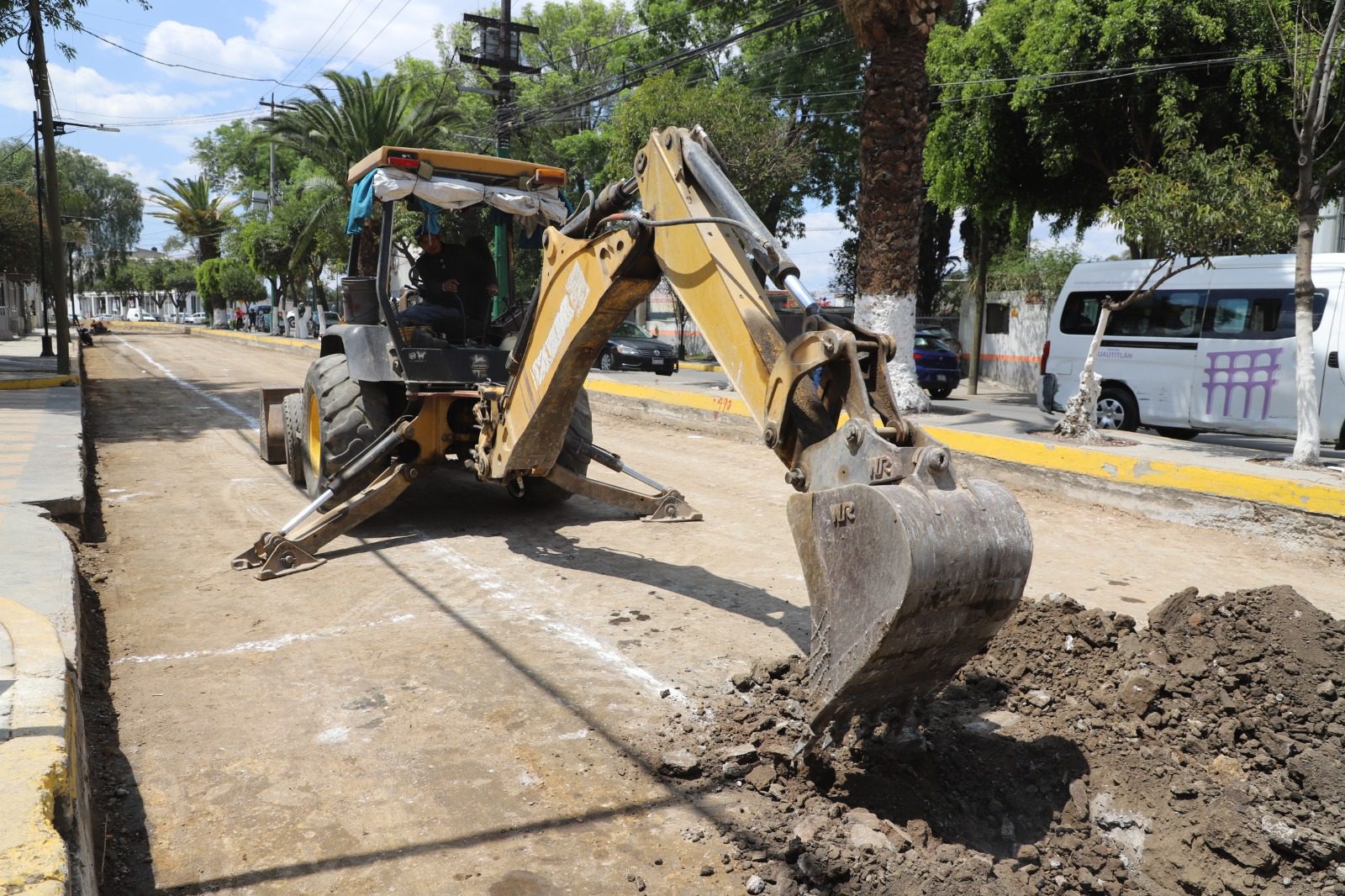 1679579481 85 En la Calzada de Guadalupe se realizan los trabajos de