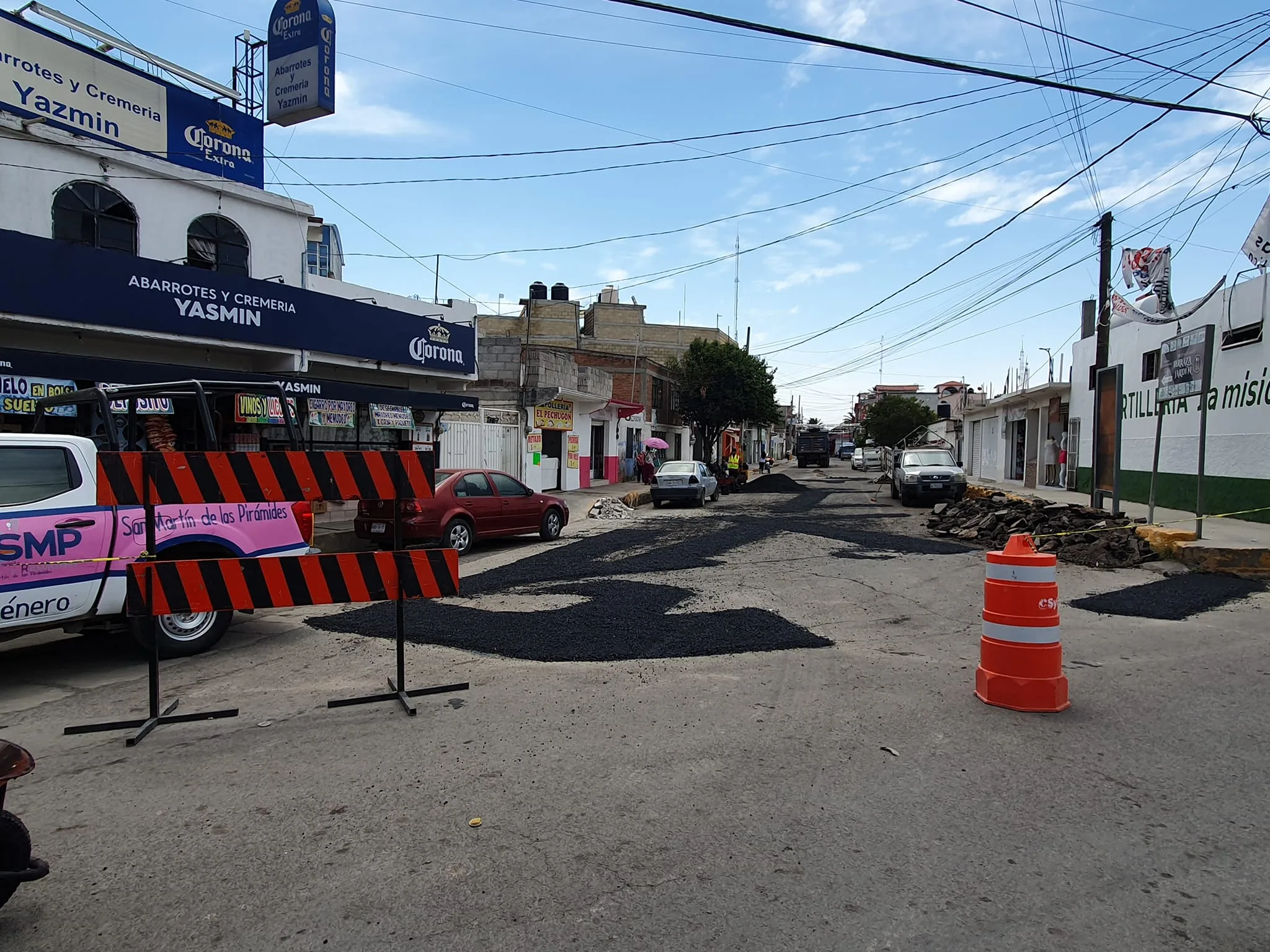 1679666481 El equipo de ObrasPublicas esta realizando labores de bacheo en jpg