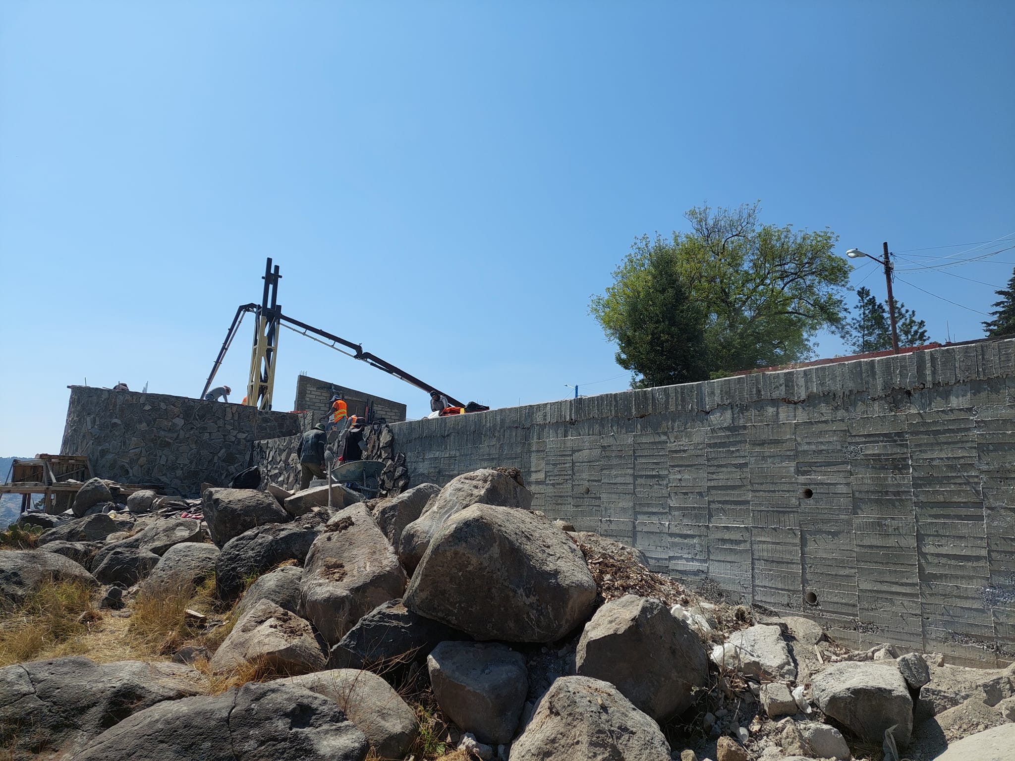 1679692761 562 Seguimos trabajando en la construccion del Mirador de Calvario Buenavista