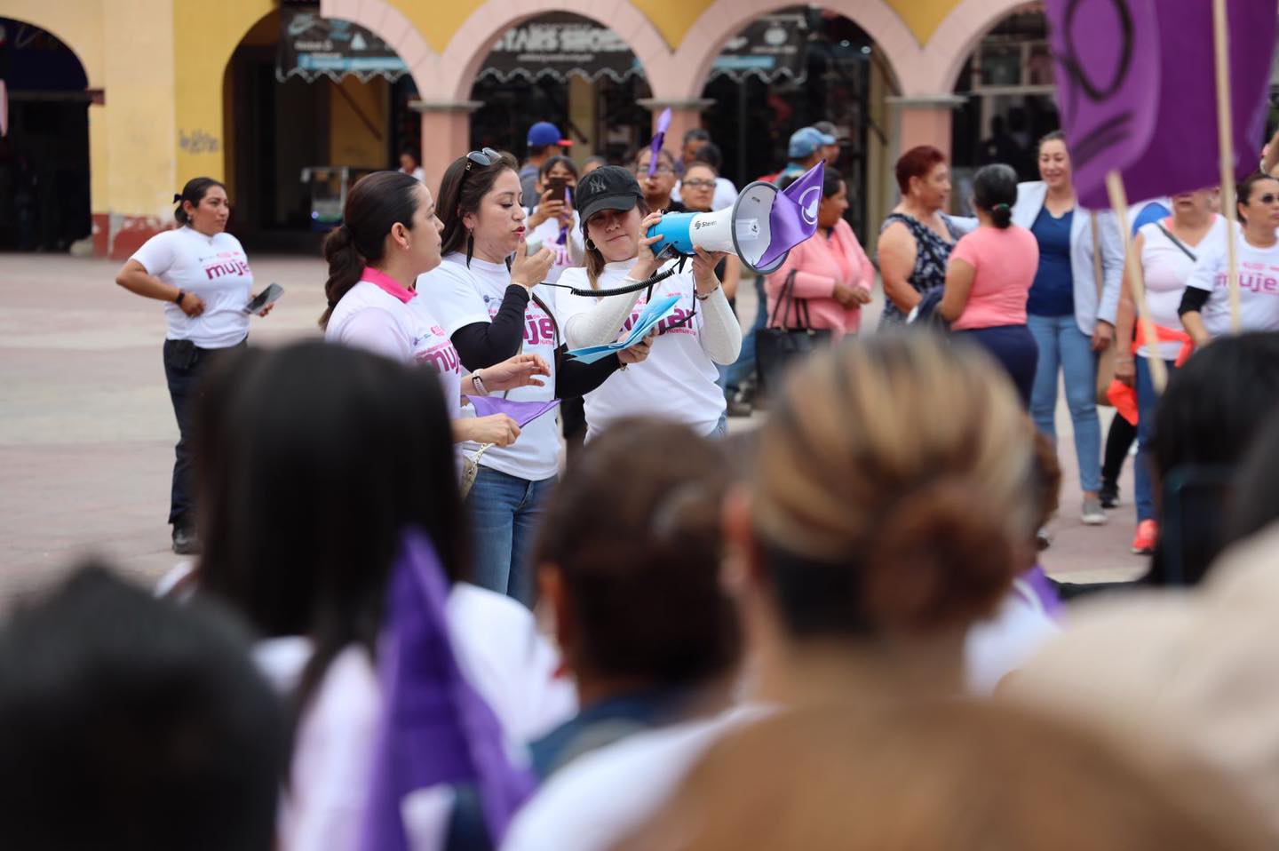 1679760917 179 Dentro del marco conmemorativo del Dia de la Mujer hoy