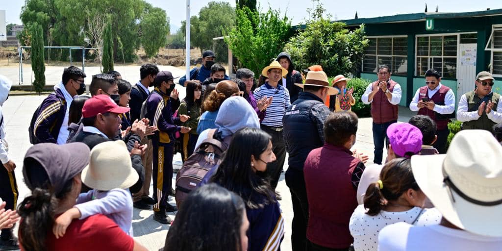 1679786198 Las obras en favor de la educacion continuan