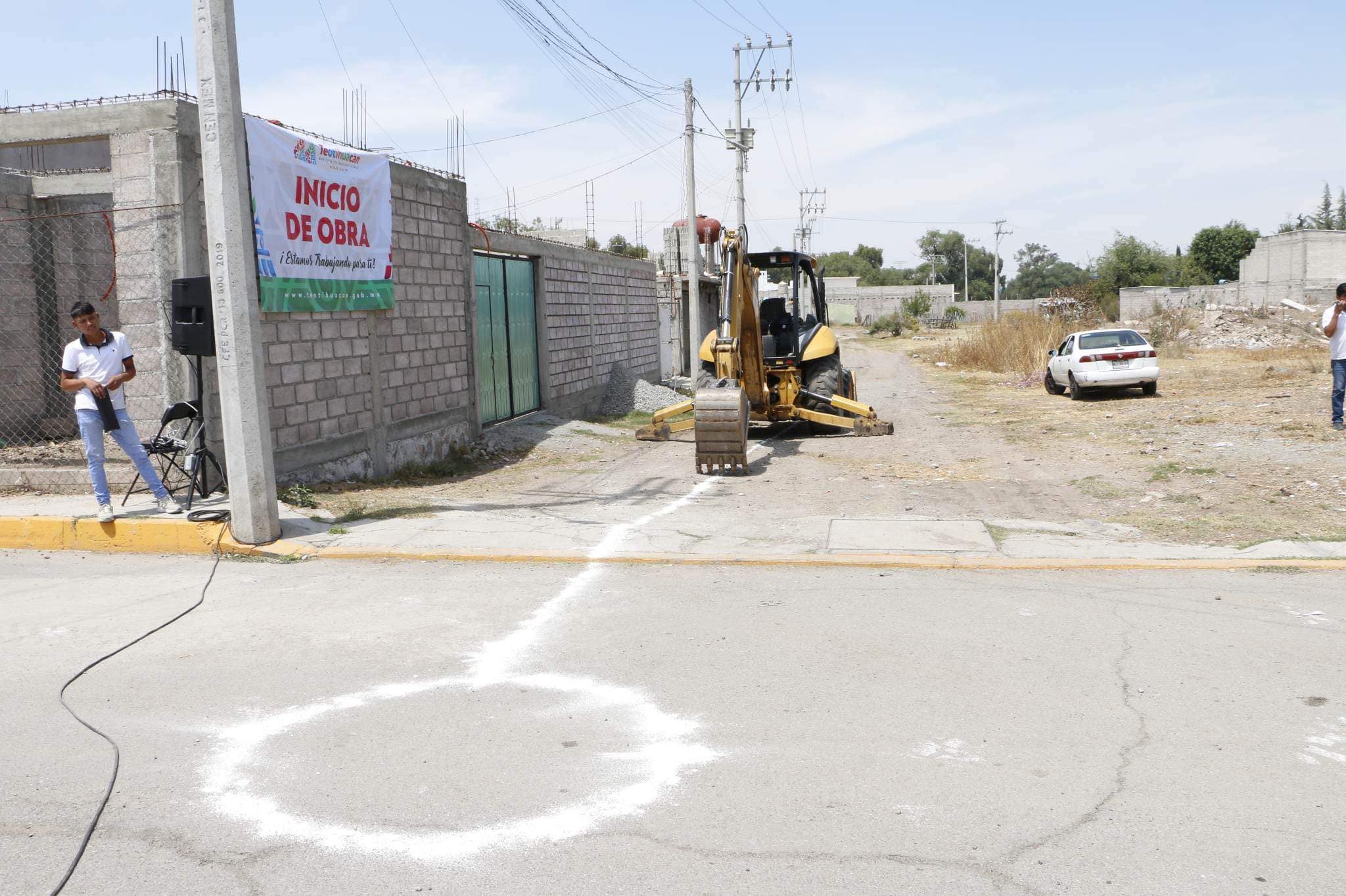 1679859435 678 Banderazo de inicio a la obra de Introduccion de drenaje