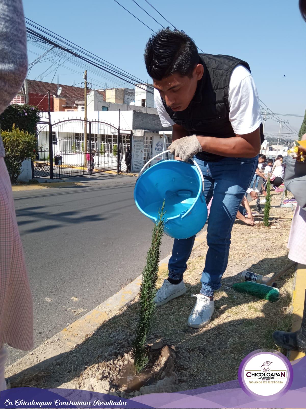 1679949551 319 La Coordinacion de Ecologia realiza el sembrado de 20 arboles