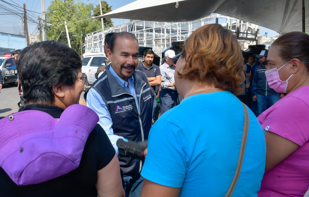 1680014599 260 En la Colonia Barrio Norte se hizo entrega de tinacos