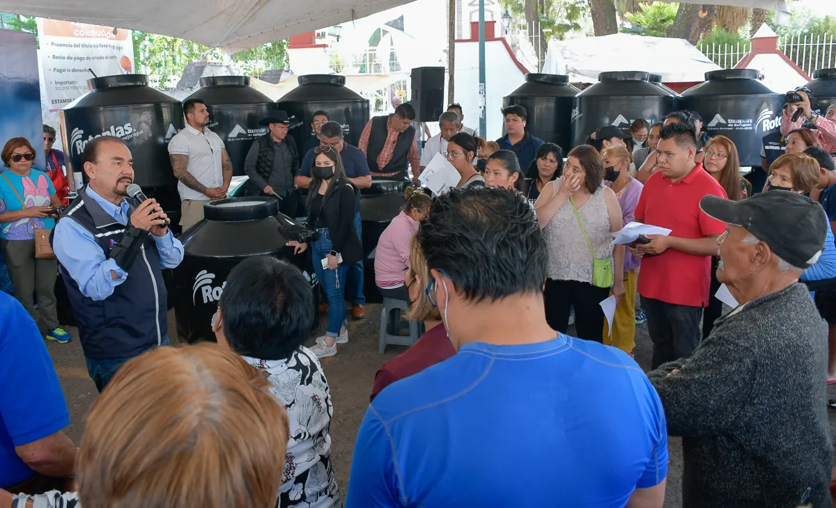 En La Colonia Barrio Norte Se Hizo Entrega De Tinacos Para Las Familias Que No C Estado De México 2140