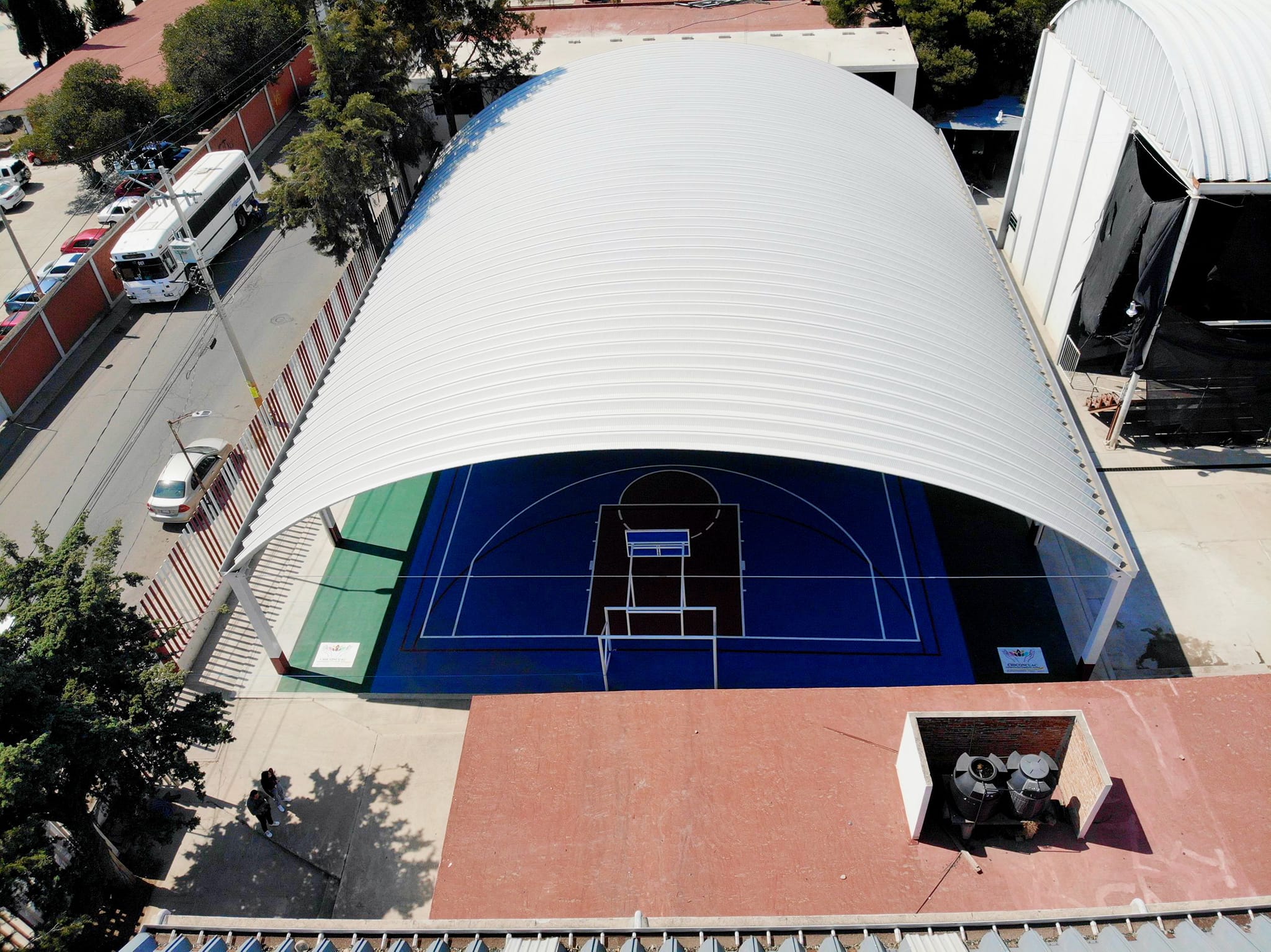 1680028460 522 Asi luce en esta tarde la cancha de basquetbol en