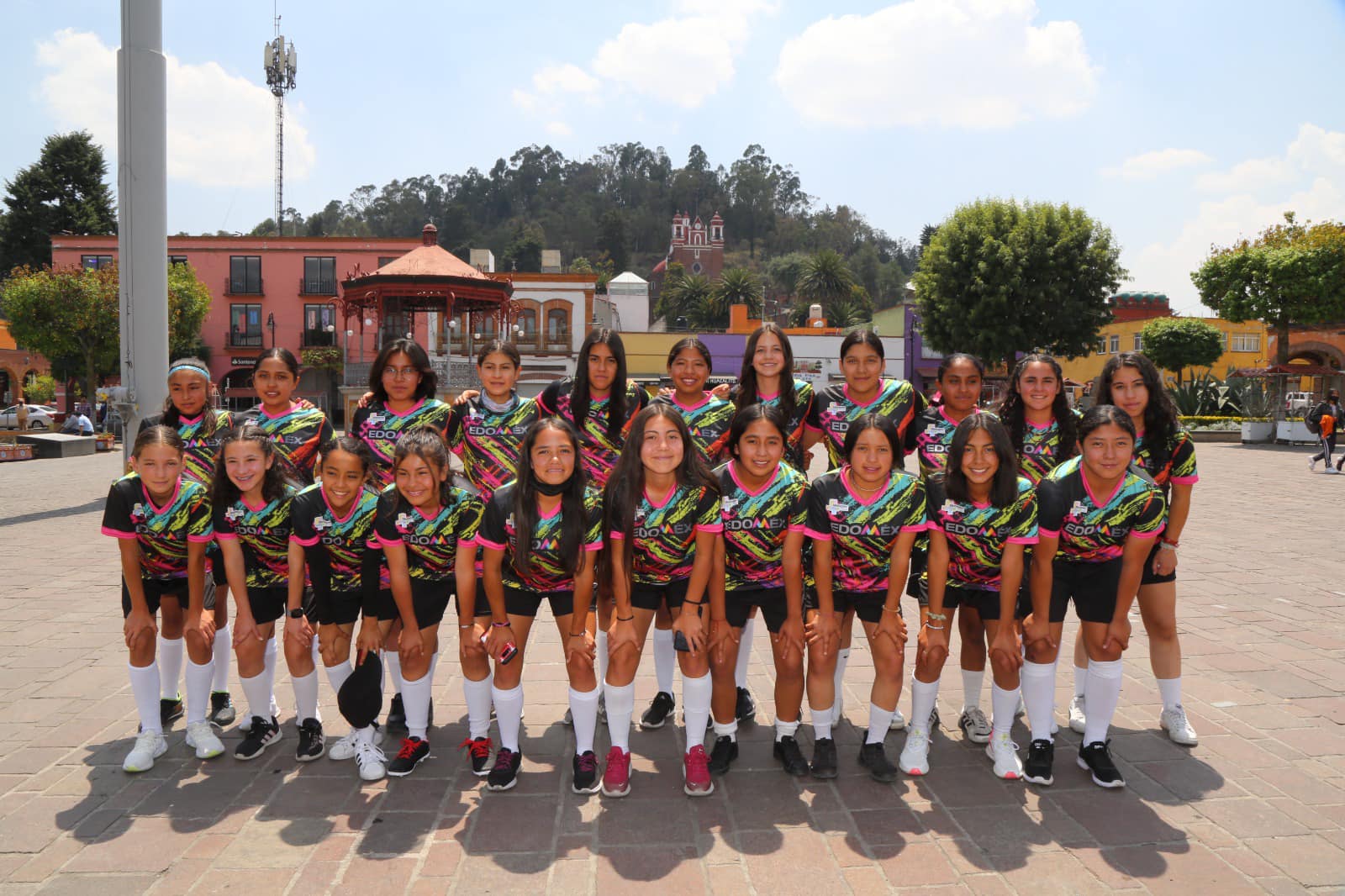 1680034866 Estrenan armadura las LIONESS METEPEC equipo femenil de futbol categorias