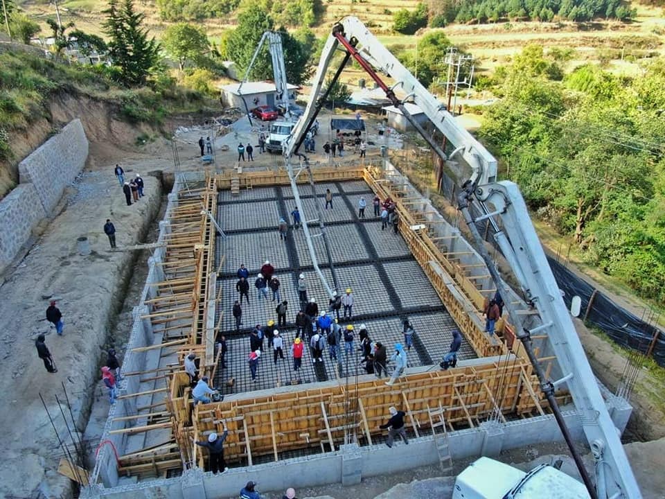 1680035034 A traves de la construccion de la alberca semiolimpica de