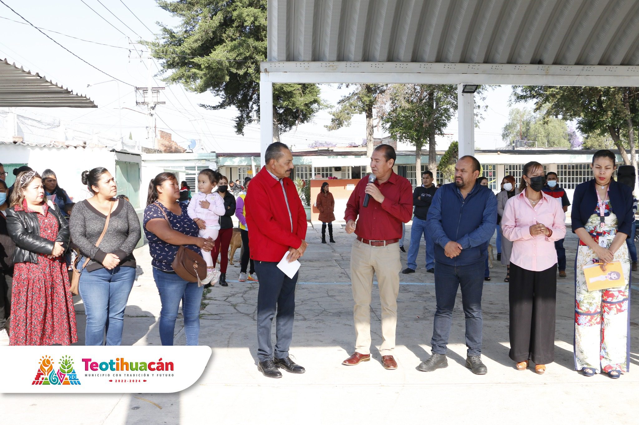 1680041297 288 Banderazo de inicio a la obra Construccion de aula en