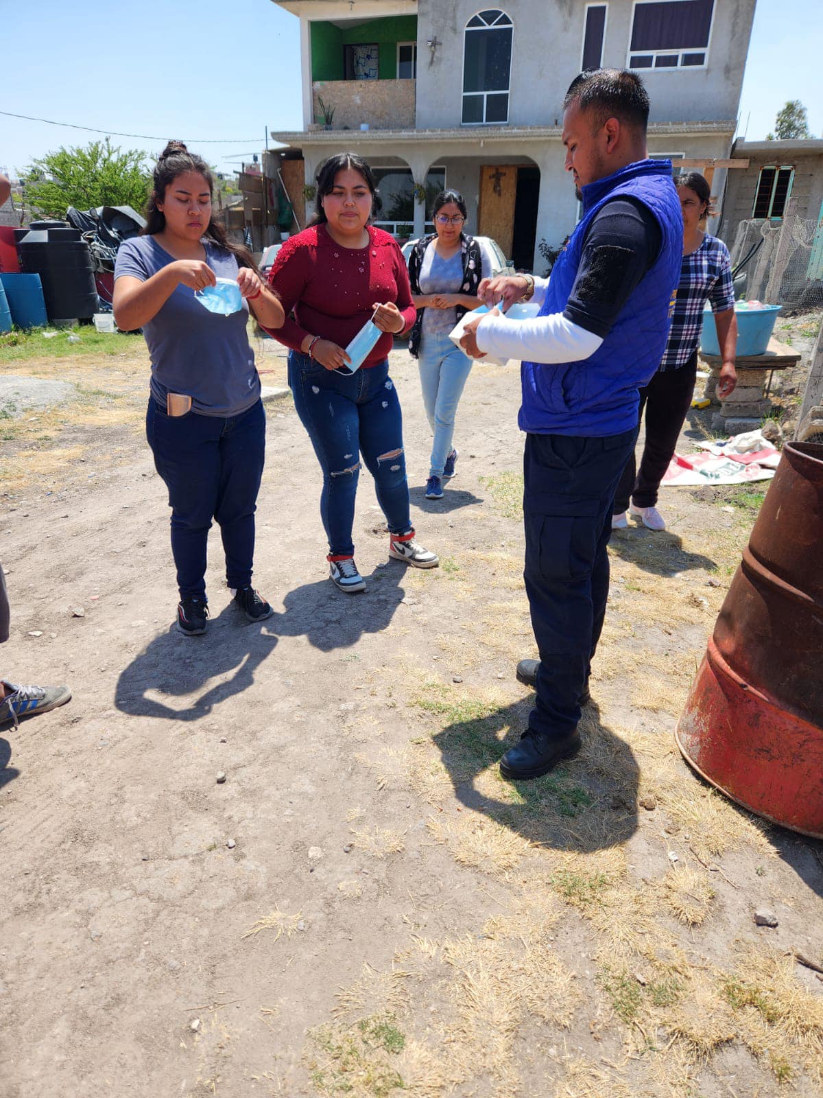 1680041478 Elementos de Proteccion Civil y Bomberos de Teoloyucan brindan apoyo