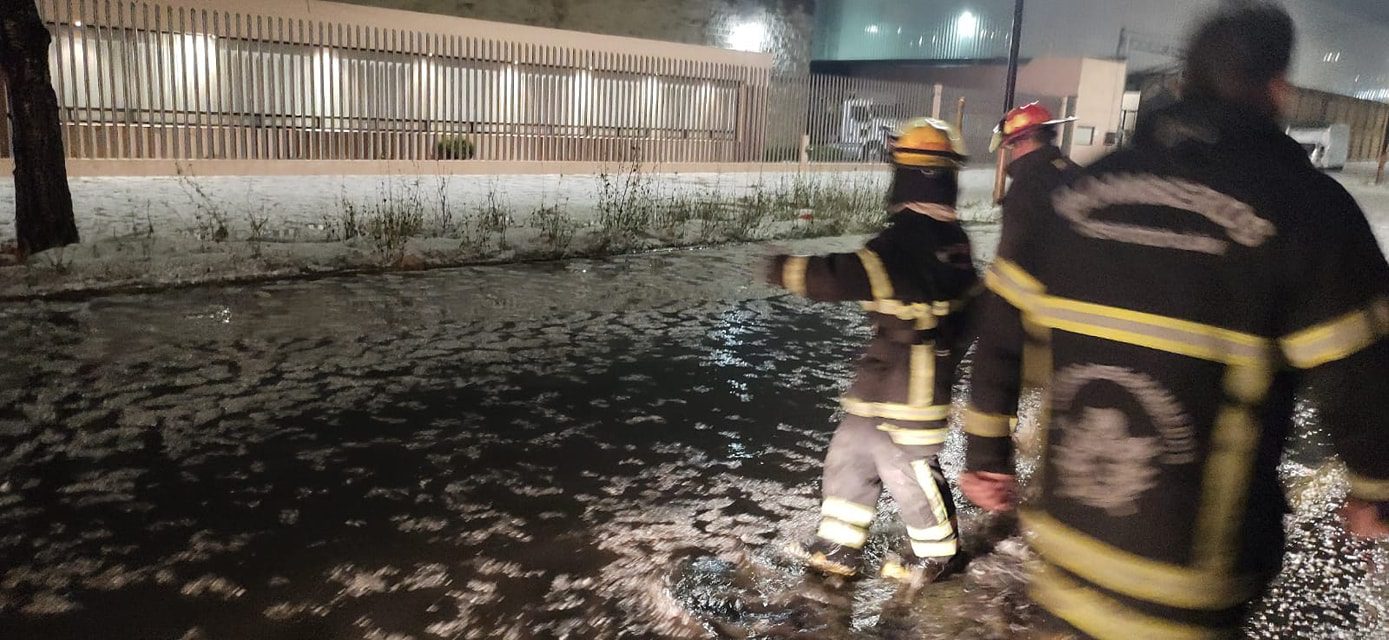 1680105142 107 Nuestro personal de Proteccion Civil y Bomberos Agua Potable Drenaje