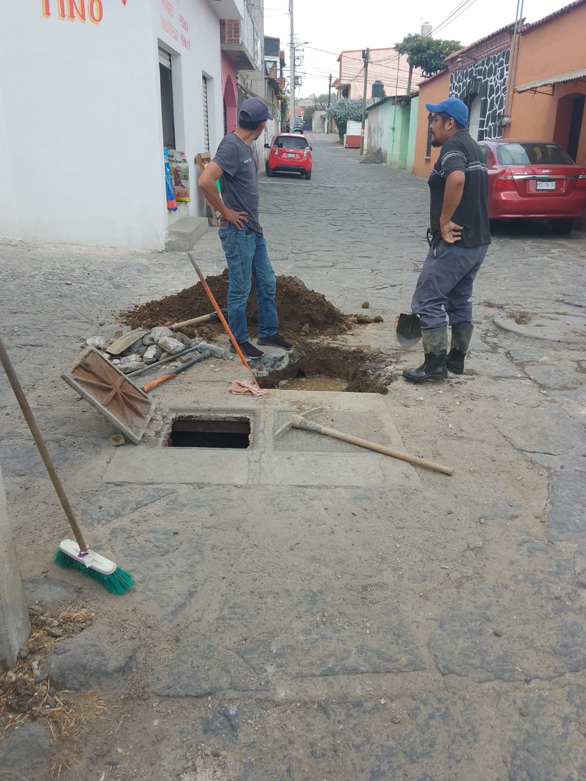 1680124873 603 Se detecta fuga en linea de 4 de agua potable