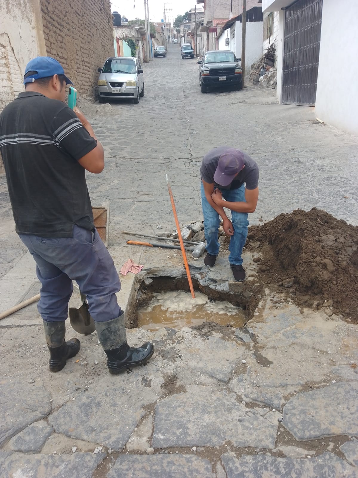 1680124877 790 Se detecta fuga en linea de 4 de agua potable