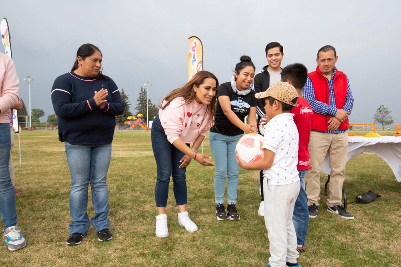 1680181764 67 Para que nuestras ninas y ninos sigan haciendo deporte entregamos