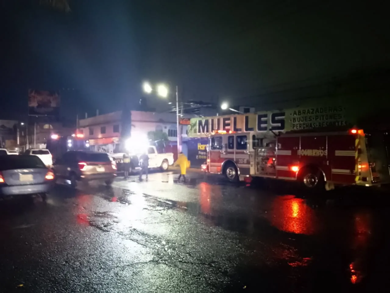 1680182292 AlMomento Nuestro Cuerpo de Bomberos oficiales del Grupo Metropolitano jpg