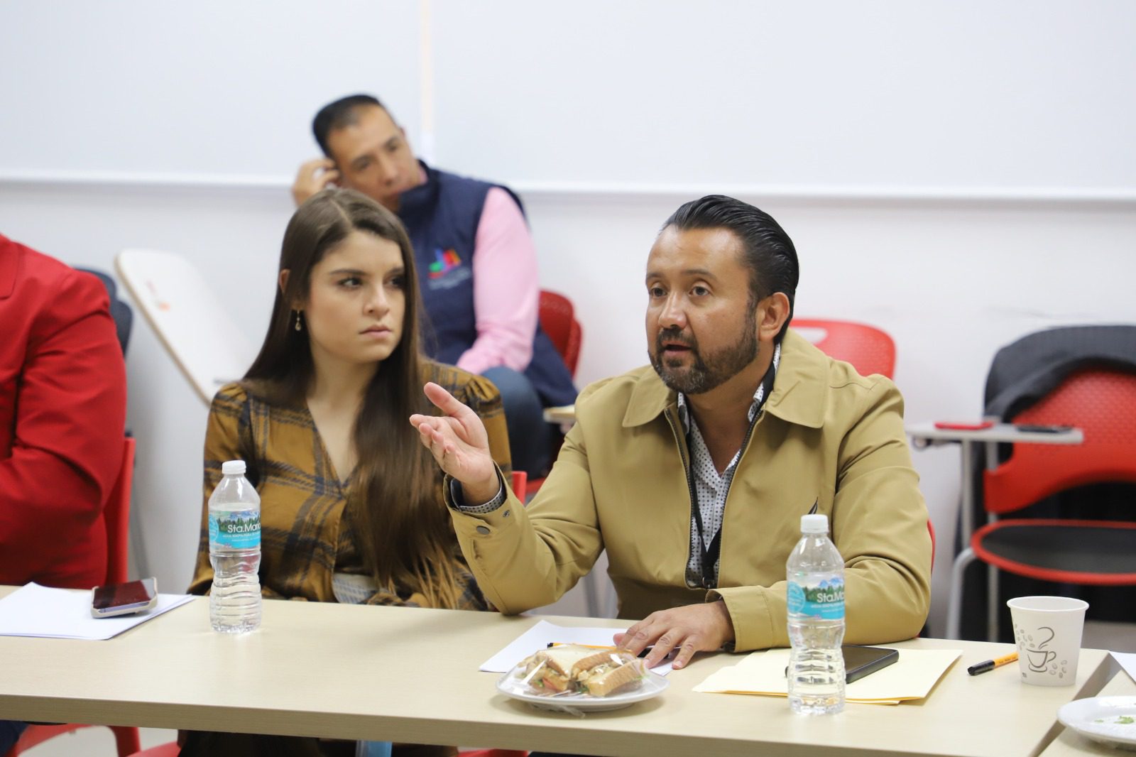 1680183684 539 El Presidente Municipal Aldo Ledezma en compania de su esposa