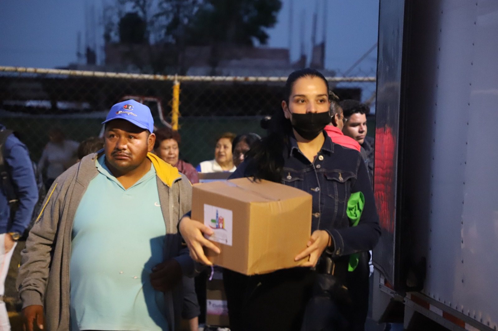 1680266719 775 Durante la entrega de apoyos a beneficiarios del programa Ciudadanos