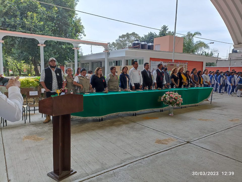 1680279980 938 Miembros del Ayuntamiento de Texcoco acudieron en representacion de la