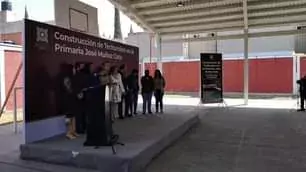 En VillasDeChalco el Presidente Municipal entrega una obra en la jpg