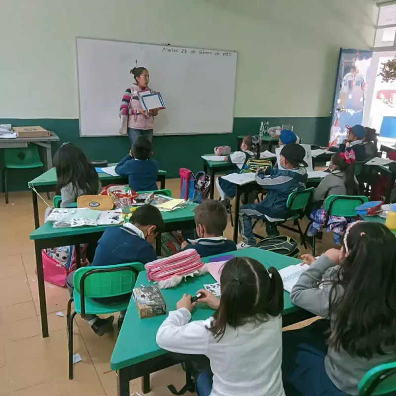 H Ayuntamiento atraves de Coordinacion de Bibliotecas y Biblioteca Sor jpg