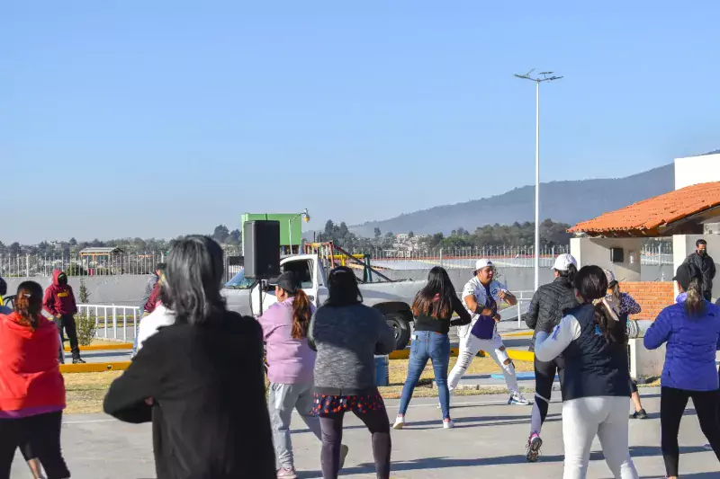 Iniciamos este 8M con la mega clase de zumba en jpg