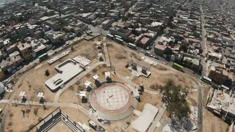 Nuestro Reportero Ali Morales visito la construccion del parque Josefa jpg