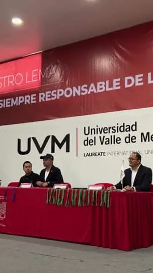 Premiacion de Concurso de Ciencia y Tecnologia desde UVM jpg