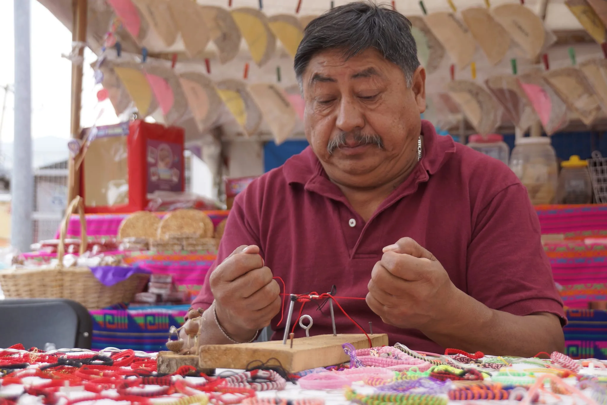 ¿Sabias que hoy es el dia del Artesano y la jpg