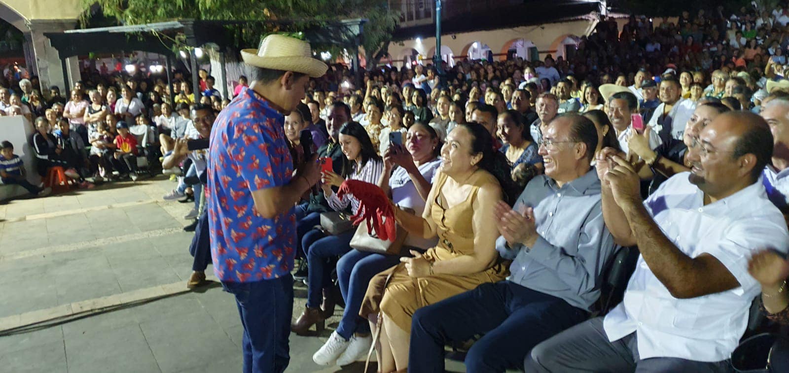 1680352637 541 Con gran recibimiento de la comunidad Tejupilquense se disfruta un