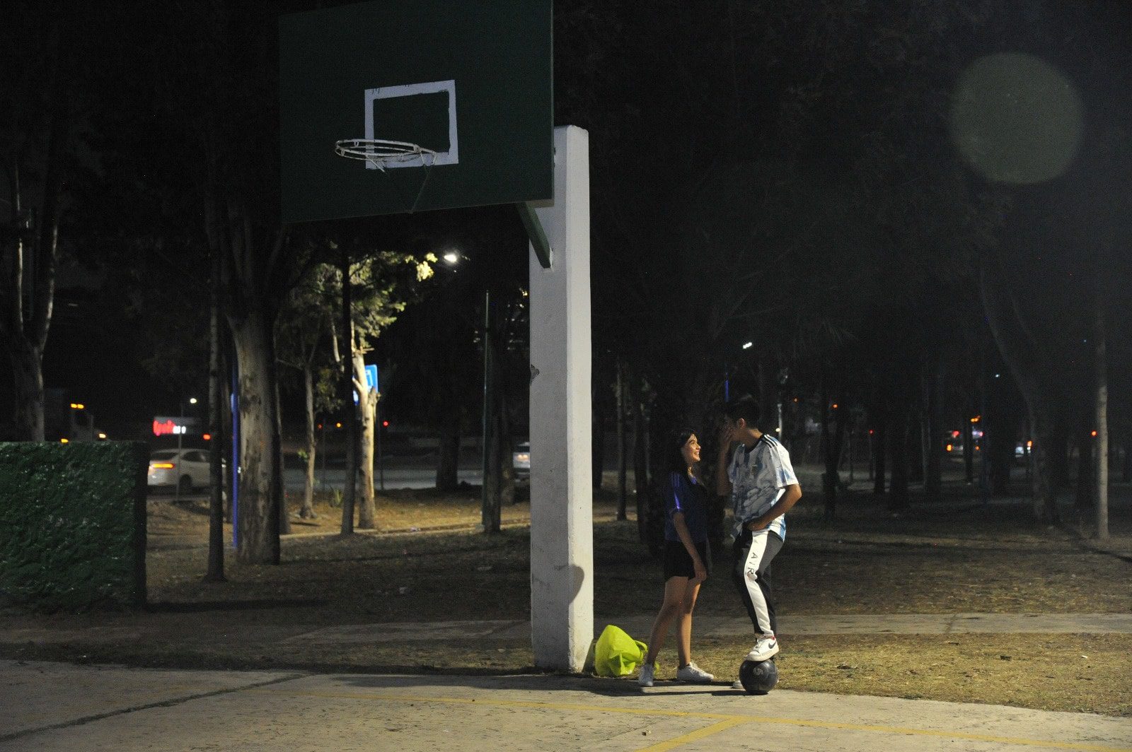 1680359300 432 Tus caminos deben estar iluminados y seguros por ello la