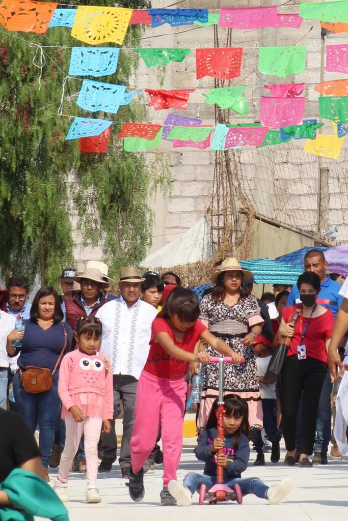 1680372624 648 EL GOBIERNO DE CHIMALHUACAN ENTREGA OBRA DE PAVIMENTACION EN XOCHIACA