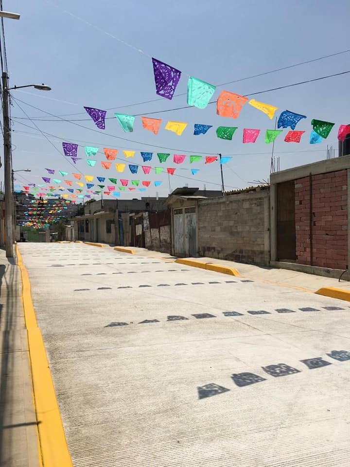 1680372678 EL GOBIERNO DE CHIMALHUACAN ENTREGA OBRA DE PAVIMENTACION EN XOCHIACA