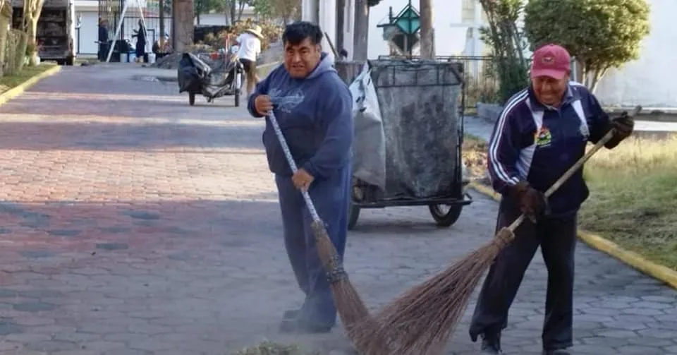 1680372792 SE REALIZO FAENA EN EL PANTEON MUNICIPAL jpg