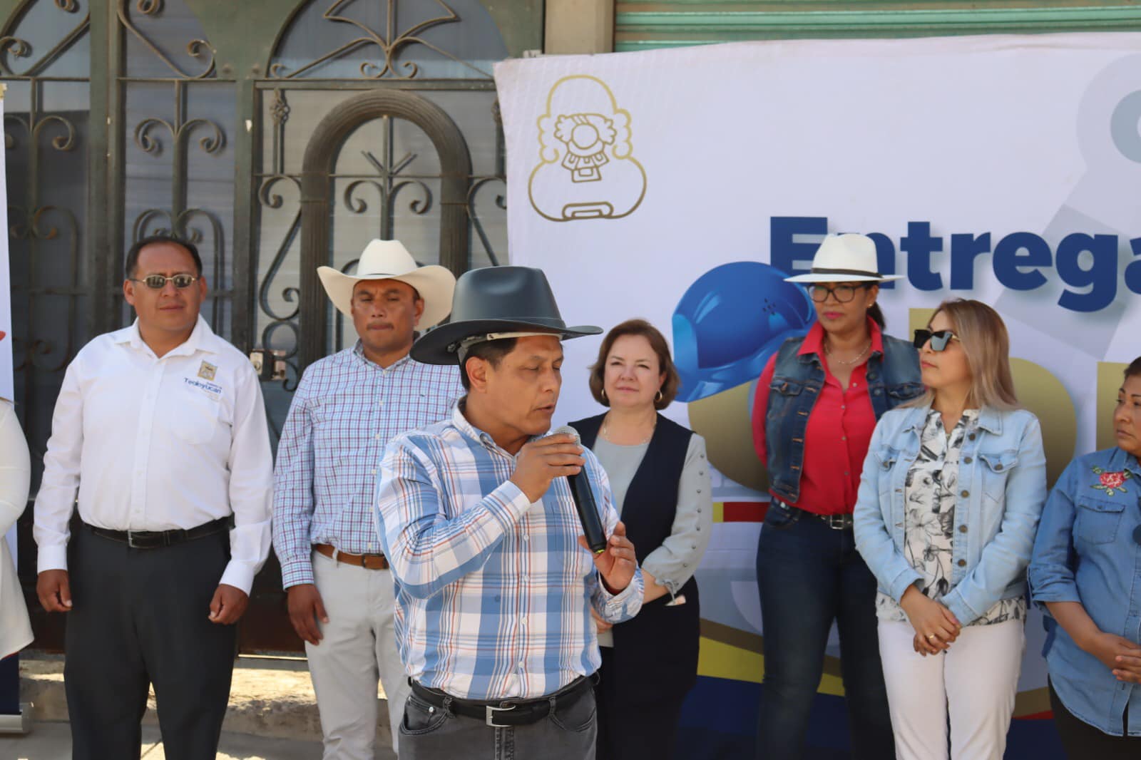 1680378621 569 Inauguracion de obra calle Amapolas Con la finalidad de brindar