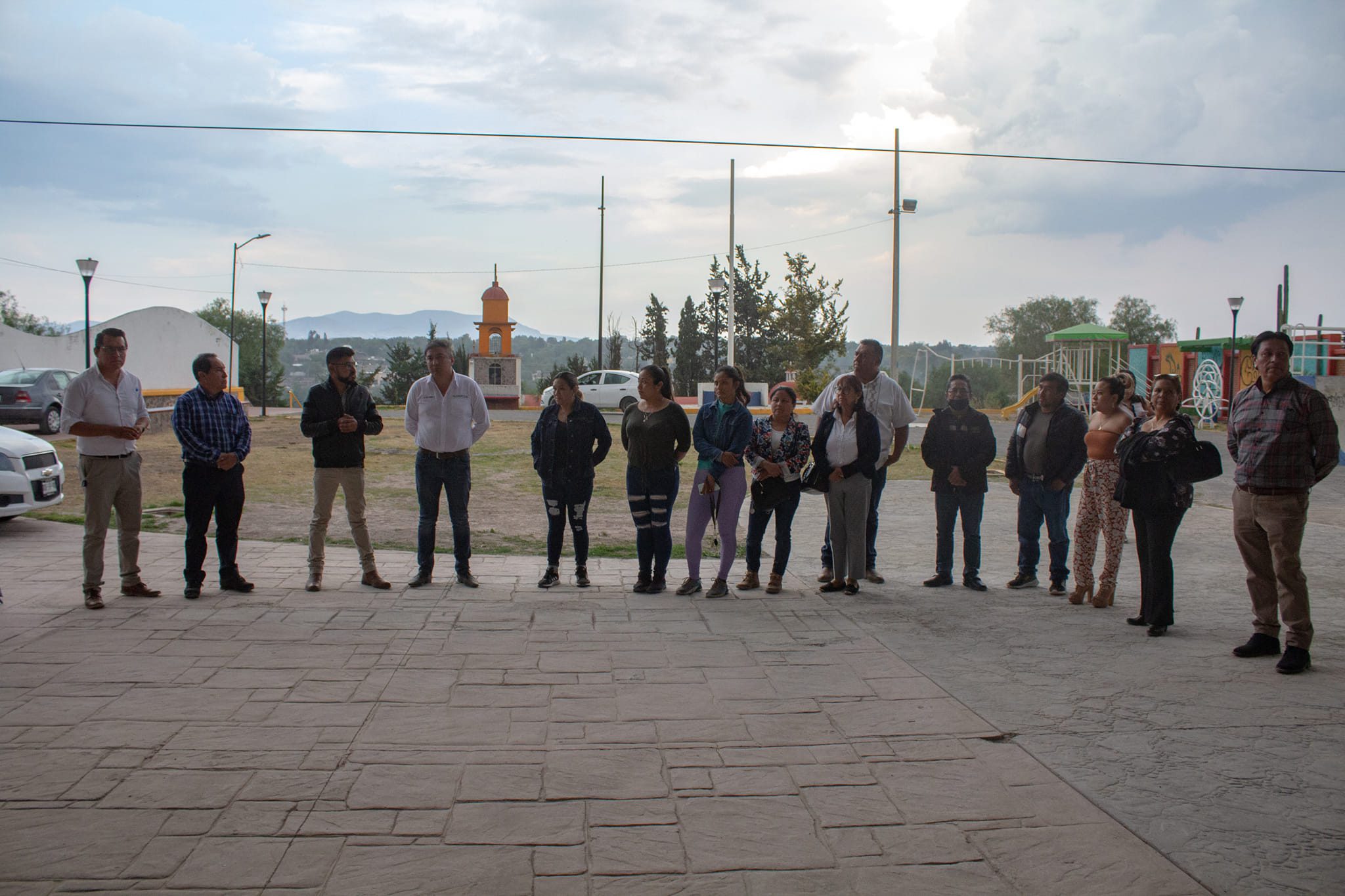 1680382036 321 Realizamos la entrega del Arcotecho de la Plaza Civica del