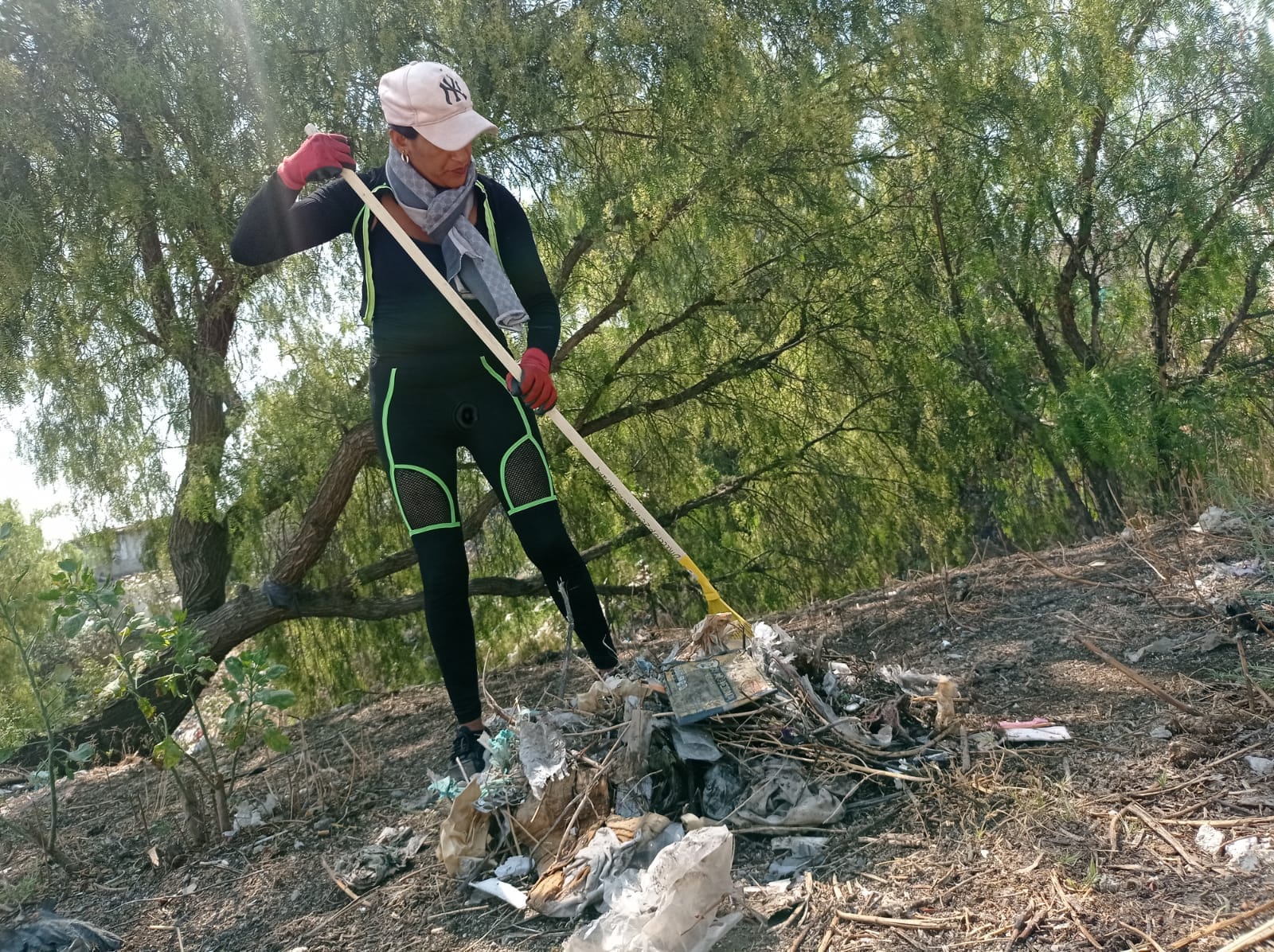 1680438854 450 JORNADA DE LIMPIEZA EN AV PIRULES POR SERVIDORES PUBLICOS DE