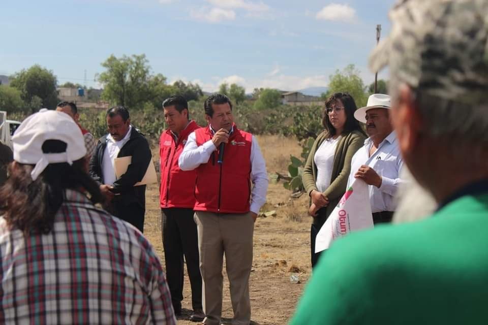 1680445461 299 Nuestro Presidente Municipal continua con el programa Construccion de Red