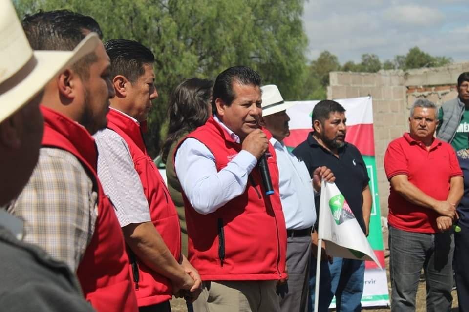 1680445465 426 Nuestro Presidente Municipal continua con el programa Construccion de Red