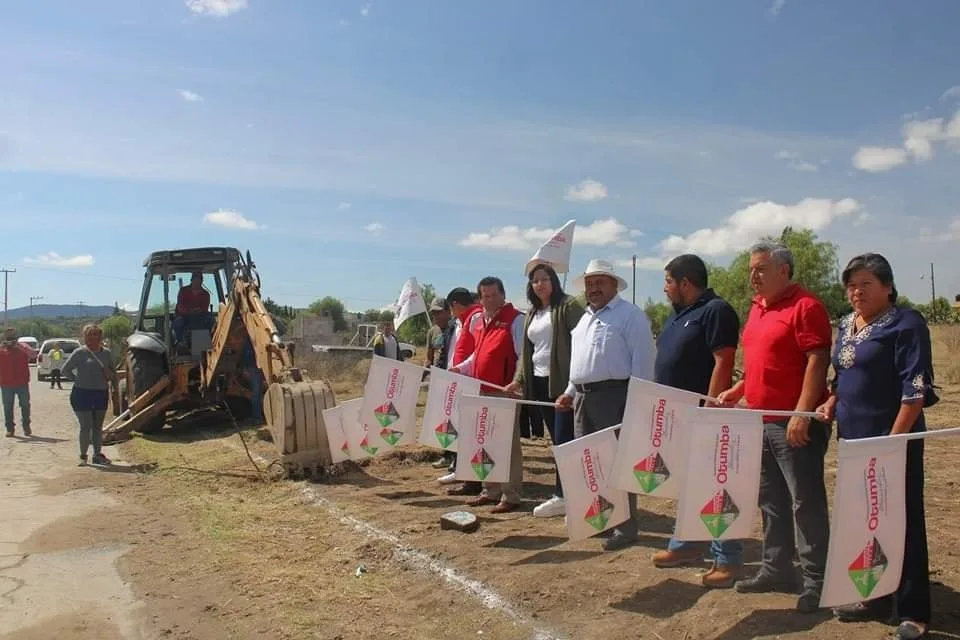 1680445508 Nuestro Presidente Municipal continua con el programa Construccion de Red jpg