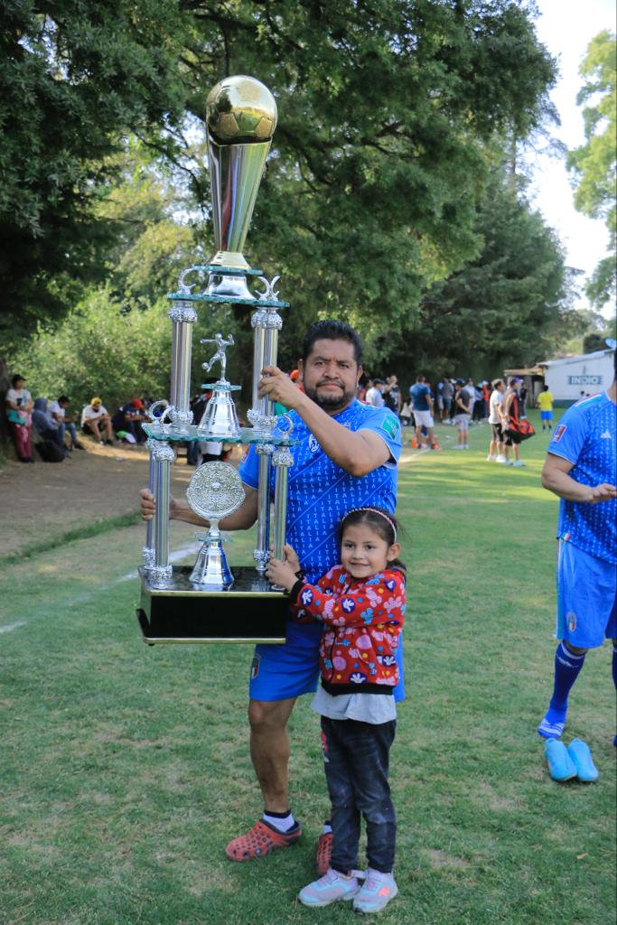 1680450076 846 Premiamos al Deportivo Xona tras conquistar la Liga de Veteranos