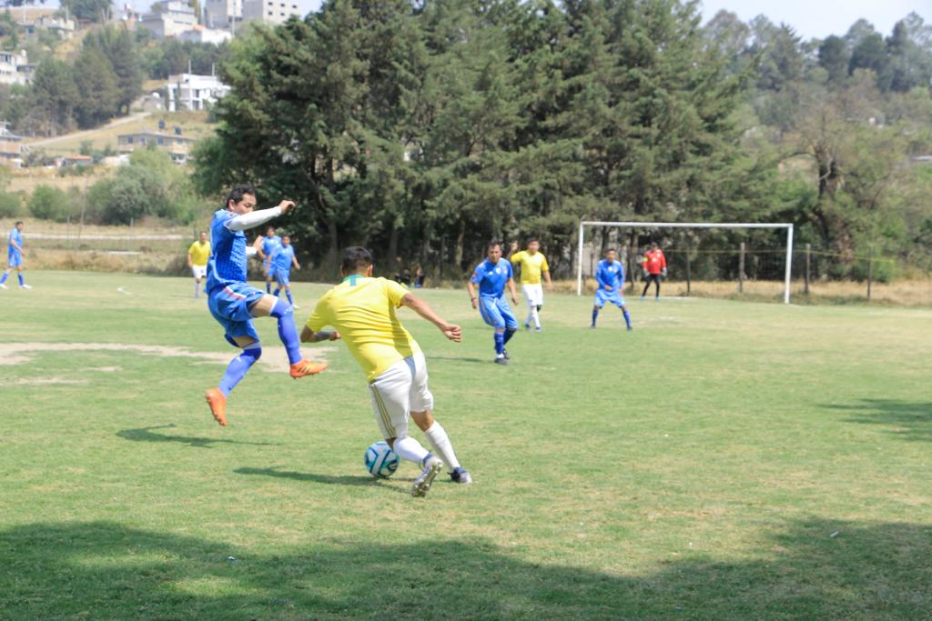 1680450087 820 Premiamos al Deportivo Xona tras conquistar la Liga de Veteranos