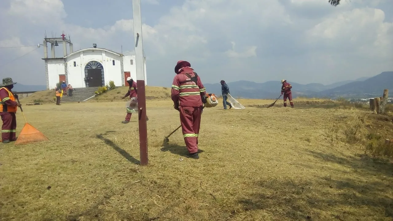 1680701475 EventoCultural Se realizan los preparativos para la representacion de Semana jpg