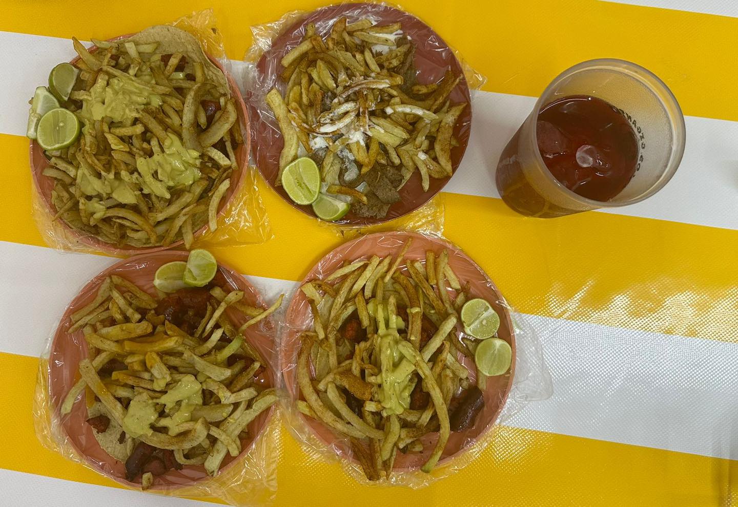 1680711913 556 Les recomendamos ir a almorzar a Tacos gigantes La Guera