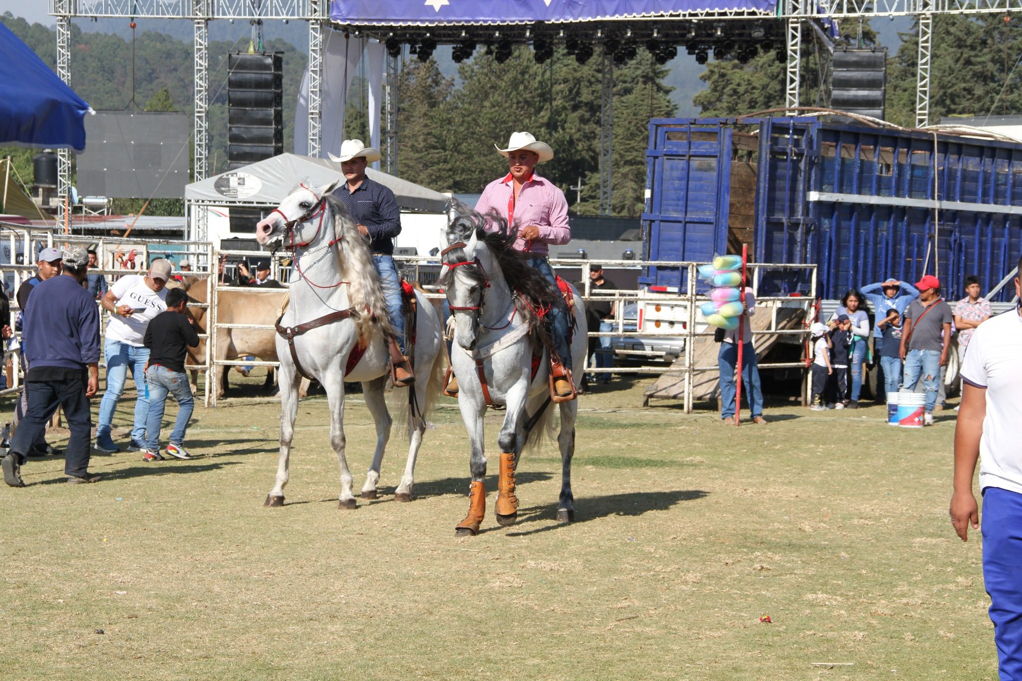 1680808877 172 El 4to dia de Feria se vivio y se disfruto