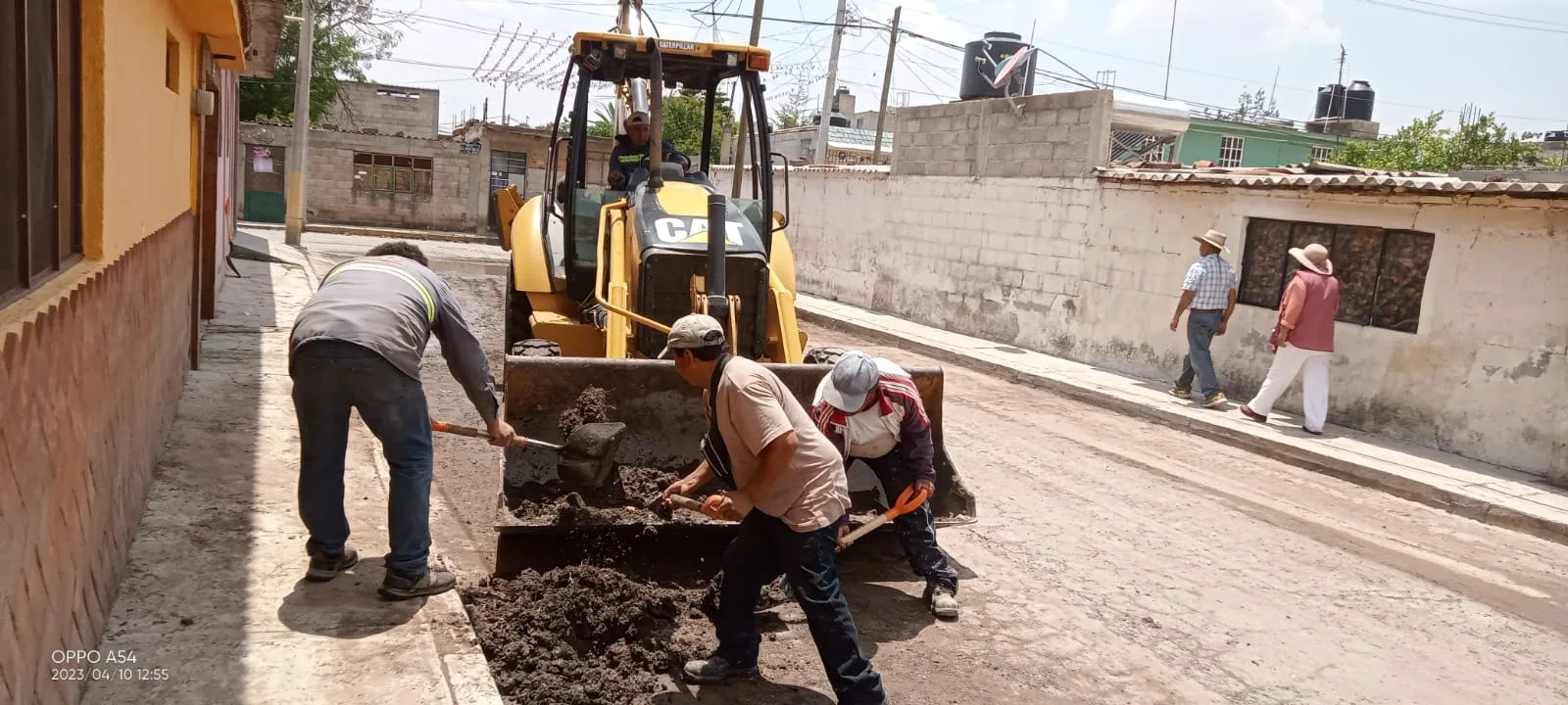 1681224442 Seguimos realizando trabajos de limpieza en diferentes calles del municipio jpg